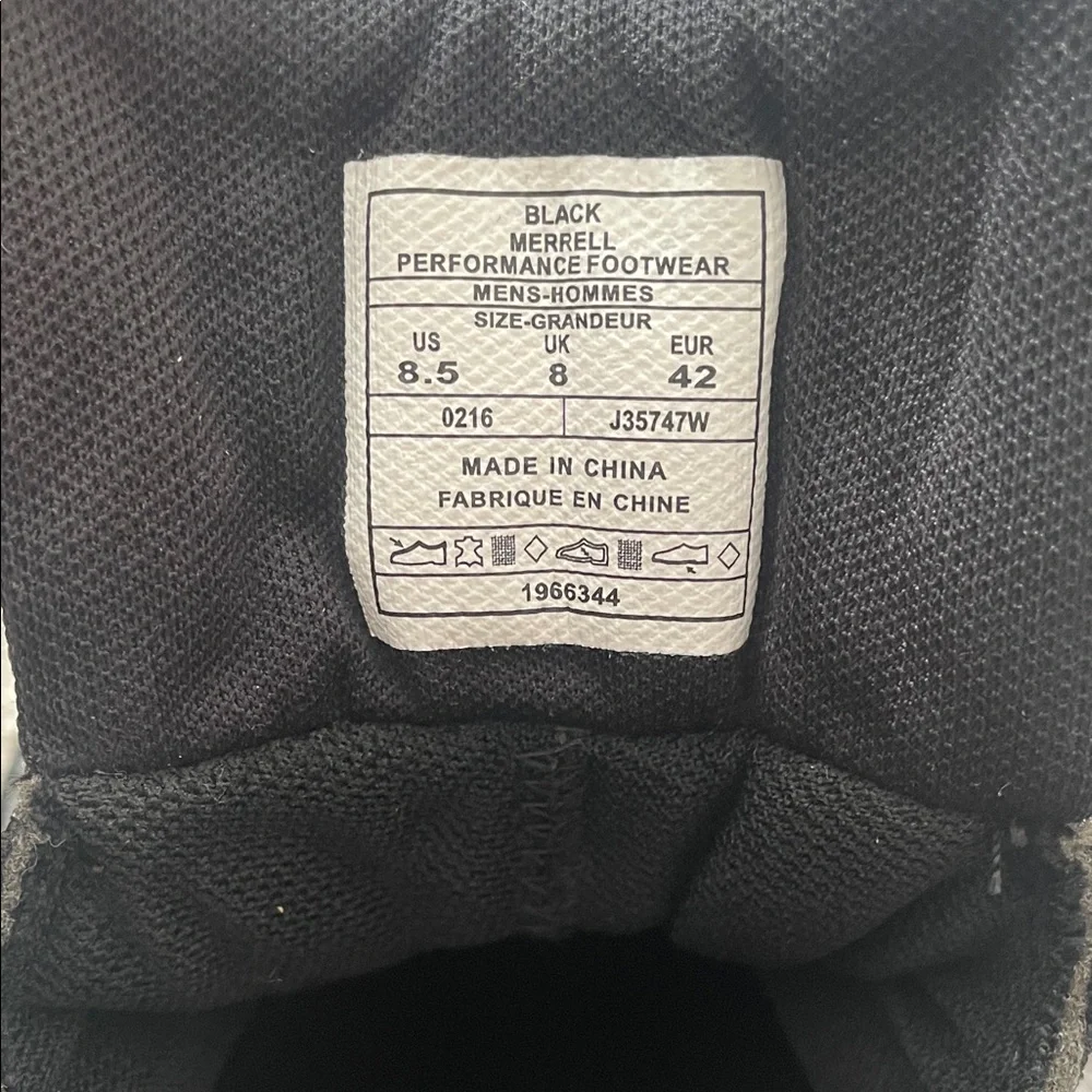 Merrell Men's Black and Gray hiking boots. - Picture 6 of 6